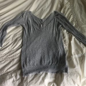 Super cute Gray press V-neck sweater size S